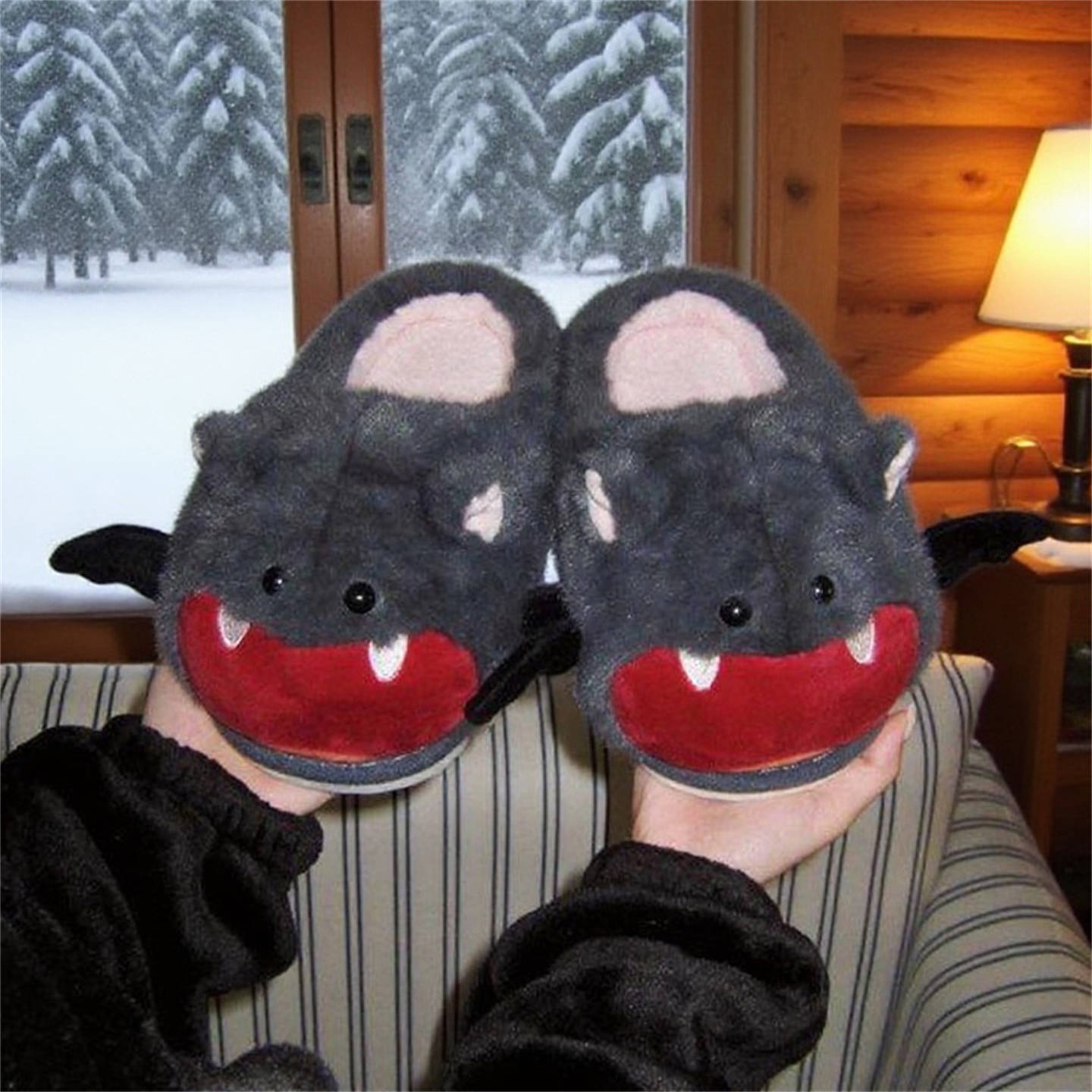 Halloween Bat Plush Slippers W - огляд і ціна Sewing Fleece