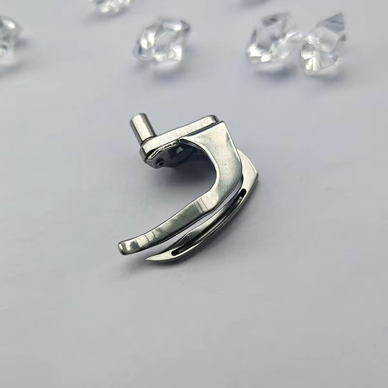 Y68217 Looper For Four Needles - огляд і ціна Needle Threader Tool